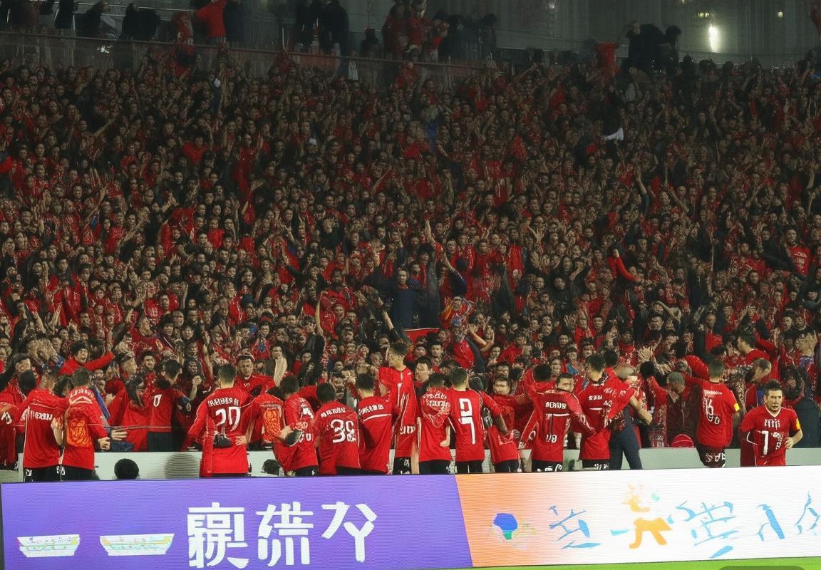 力帆2:1逆转上港，中超经典对决回顾